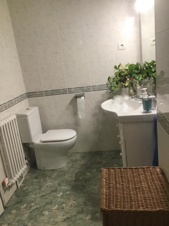 Homestay Superviews: Private With Bath, Parking & Netflix