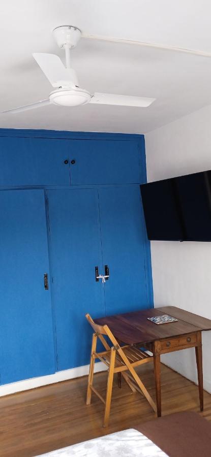 Superviews: Private With Bath, Parking & Netflix Homestay *