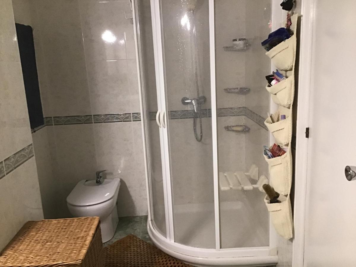 Privatunterkunft Superviews, Parking 24h Vigilado Incluido Y Netflix En Independiente Con Bano Privado En Particular, Francais&english *